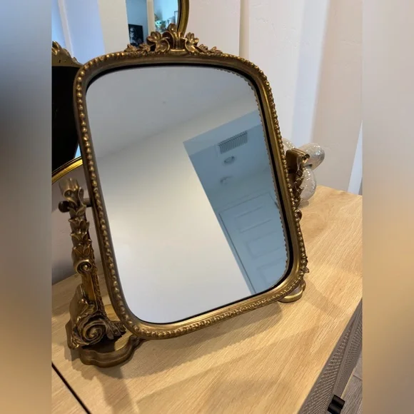 NWOT Anthropologie The Gleaming Primrose Vanity Mirror - Picture 4 of 8